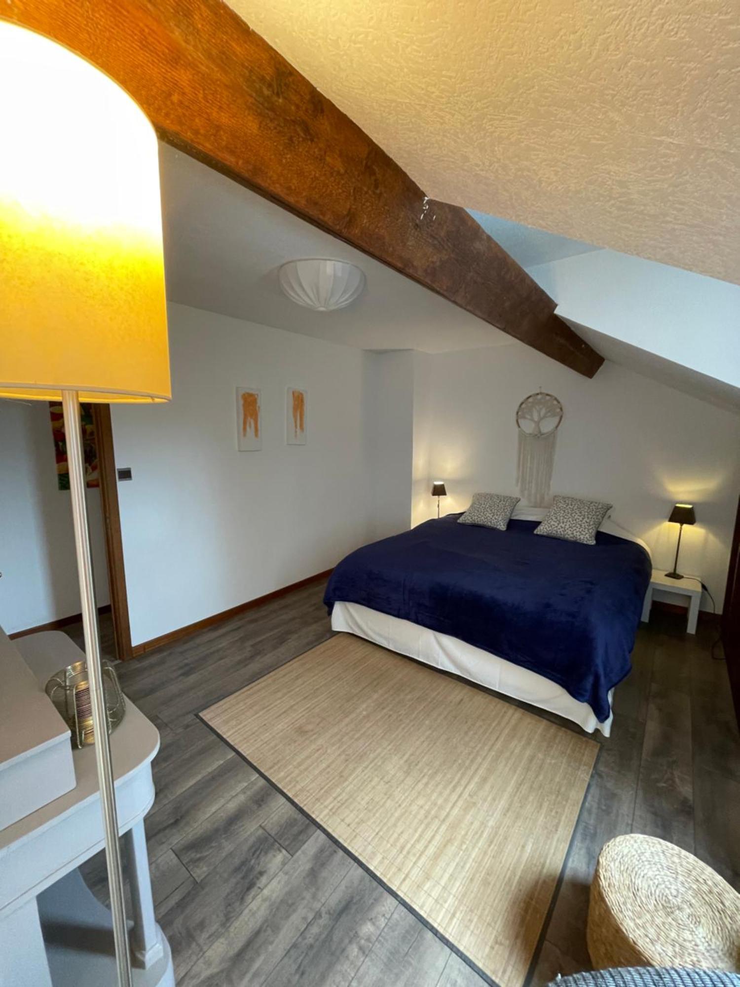 فيرتون Homestay Villa O الغرفة الصورة